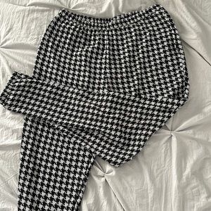 Pattern dress pants